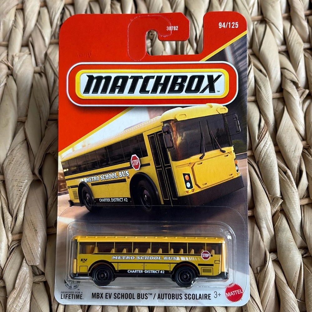 Matchbox MB EV Yellow Metro School Bus Charter District 2 Electric Vehicle 🆕